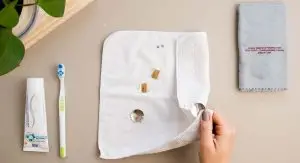 تغییر رنگ بدلیجات استیل-چگونه بدلیجات سیاه شده را براق کنیم-رفع قرمزی بدلیجات-تمیز کردن زیورالات استیل-رفع سیاهی بدلیجات استیل